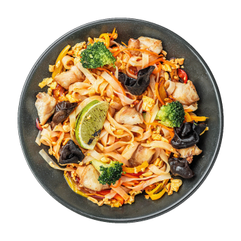 Pad Thai noodles with chicken