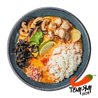 Soup Tom Yam spicy kari and stewed rice